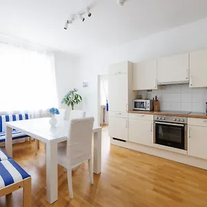 Apartamento France | Operastreet, Viena