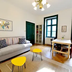 Quiet&green, With Terrace Wien
